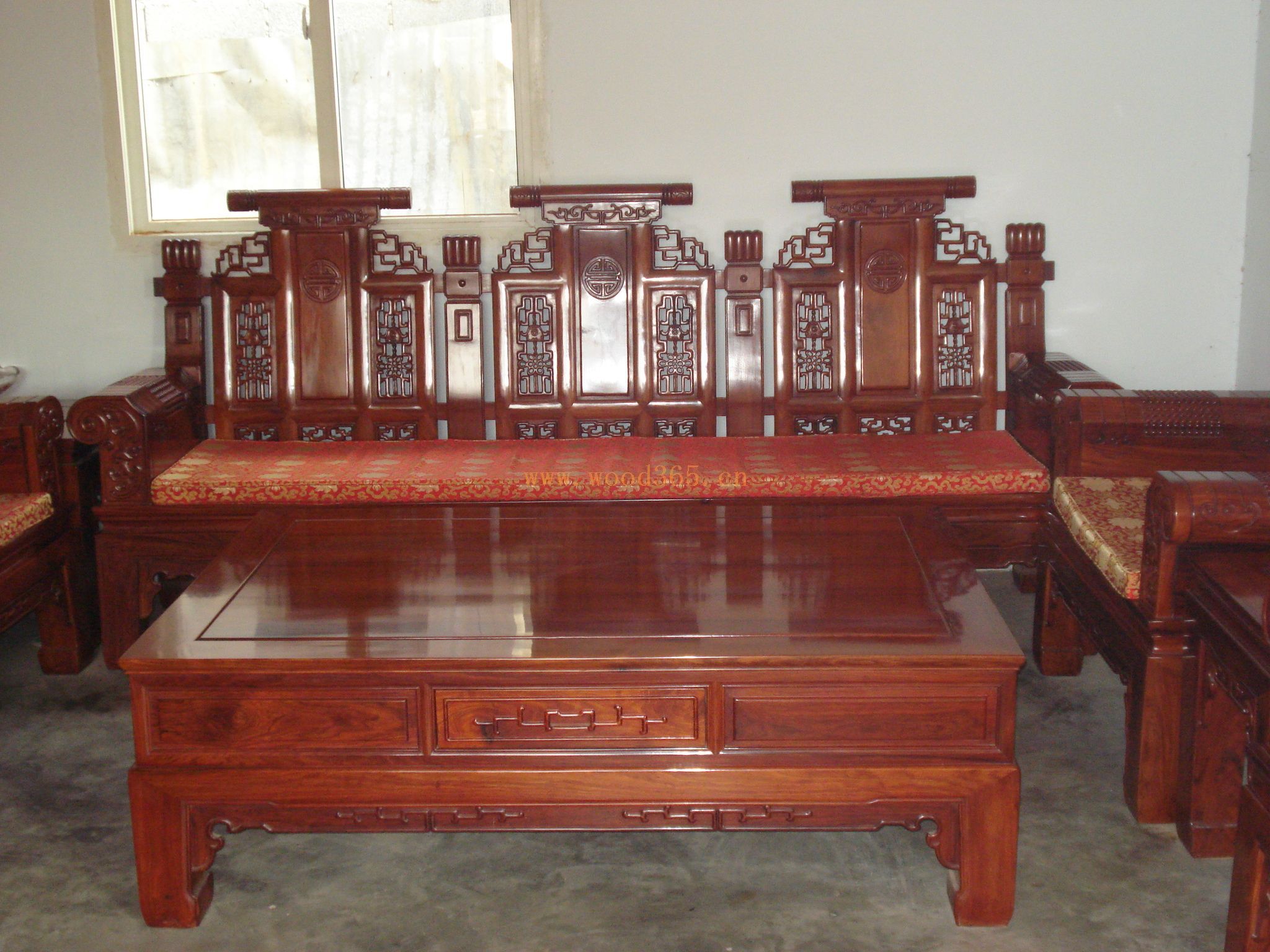 供應紅木家具 瑞麗樣樣紅紅木家具廠的藝術品